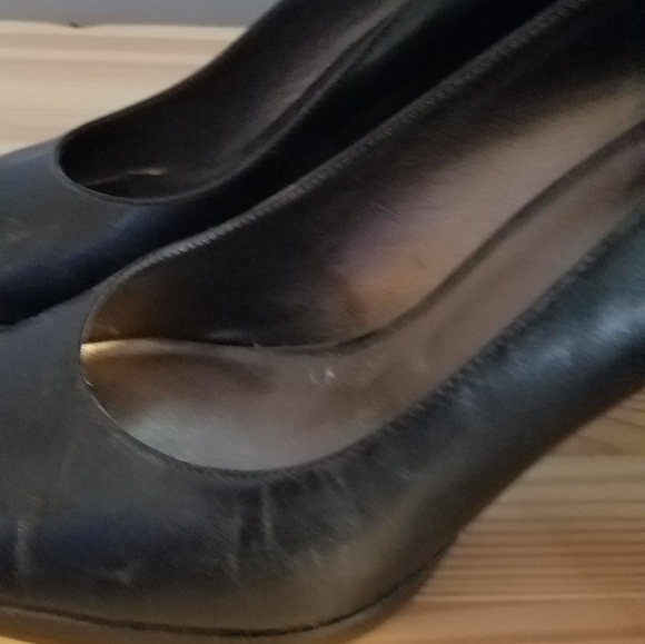 Black heels - Picture 5 of 6